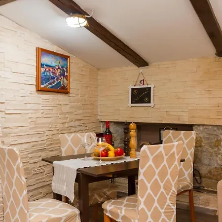 Appartement Pyrrhanum