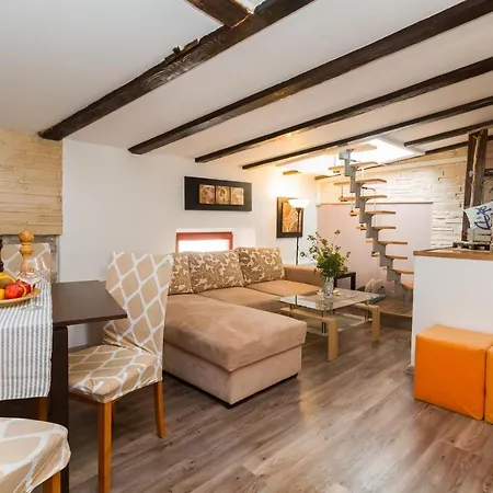 Pyrrhanum Apartamento *